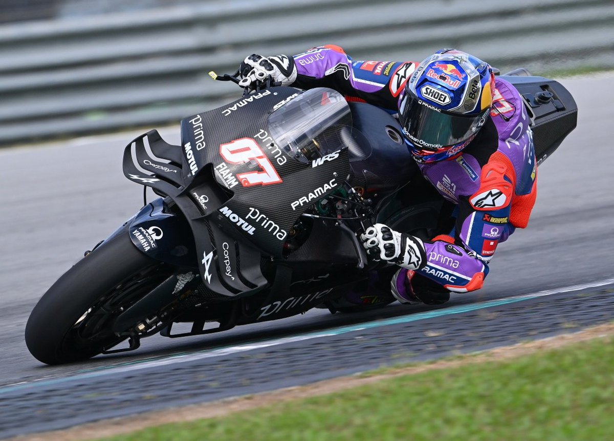 Yamaha dan Musim Pertamanya dengan Mesin V4